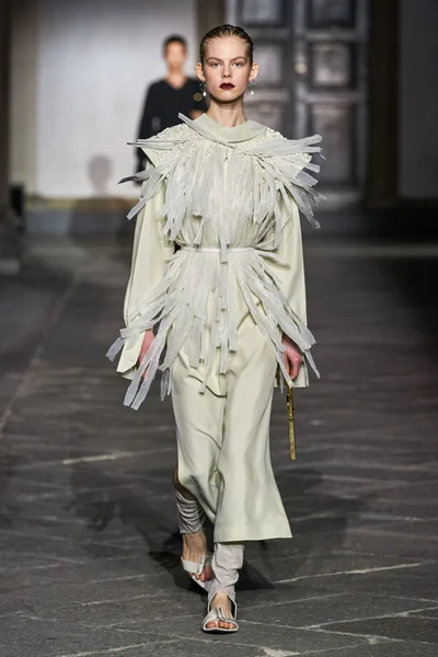 Look 39